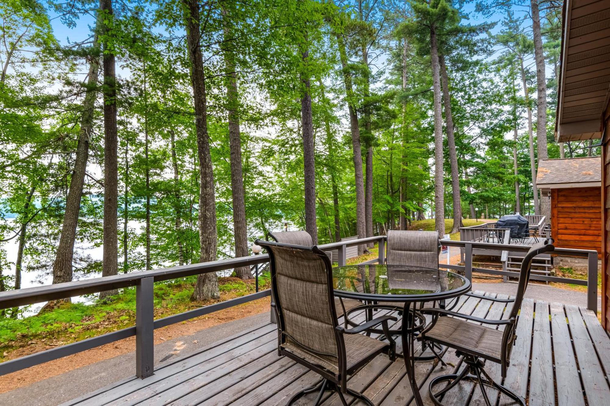 Our Lakeside Legacy Saint Germain Exteriör bild